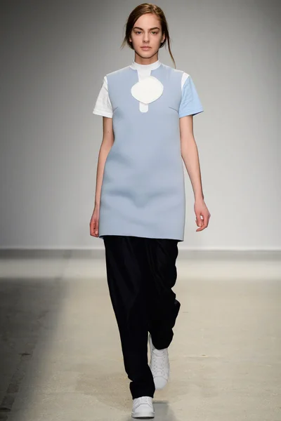 Look 11